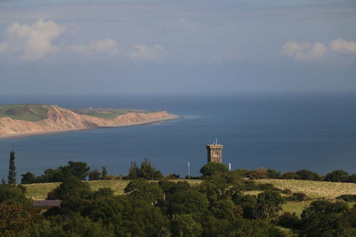 Die Isle of Man lockt nicht nur Rennsportbegeisterte sondern auch Naturliebhaber und Sternengucker.